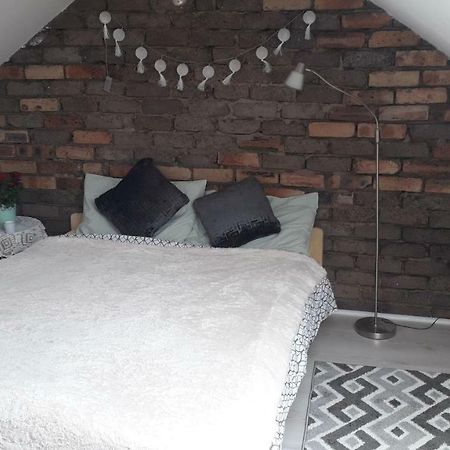 Vintage Double Bedroom Victoria 1 ダンファームリン エクステリア 写真