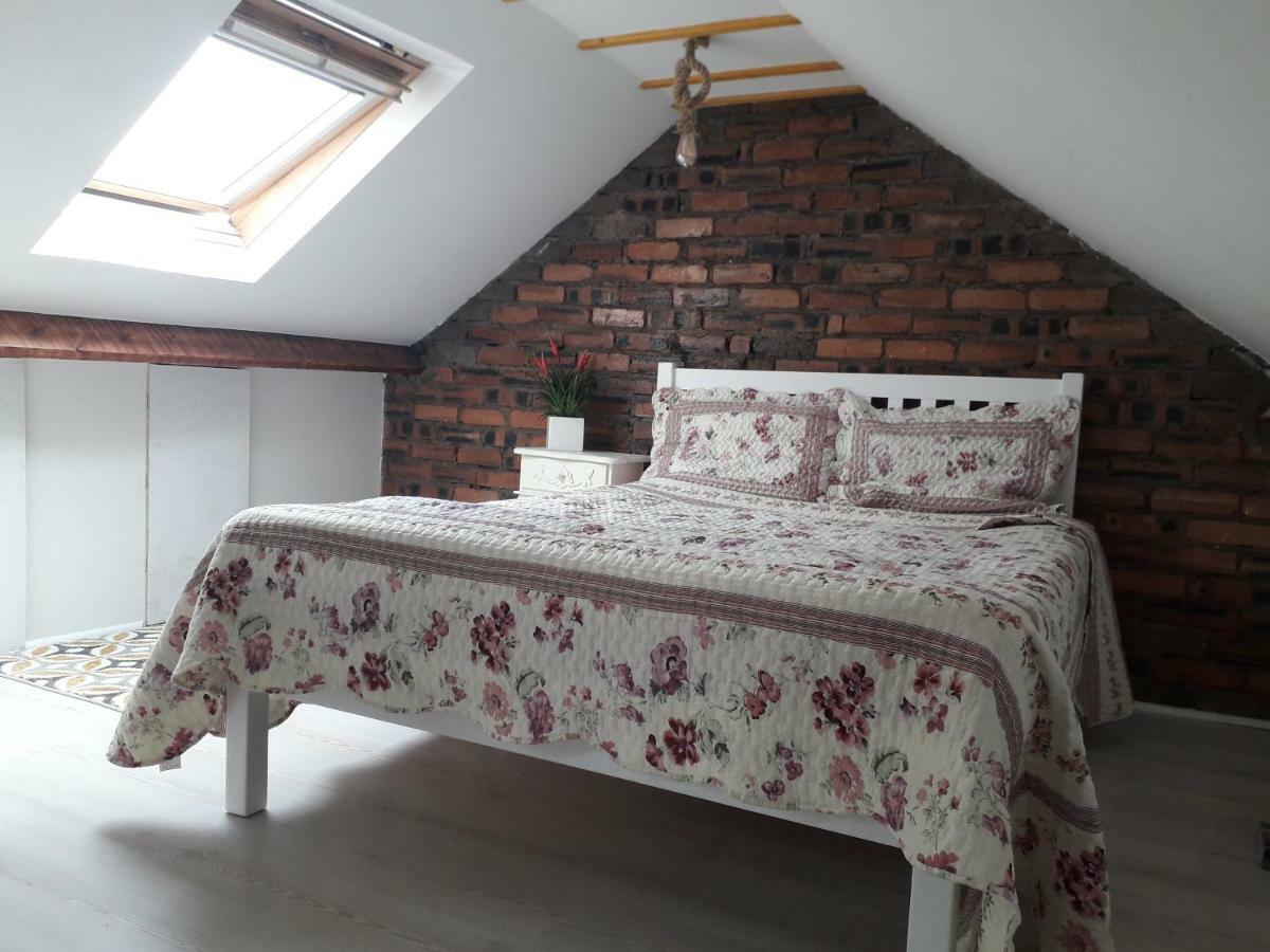 Vintage Double Bedroom Victoria 1 ダンファームリン エクステリア 写真