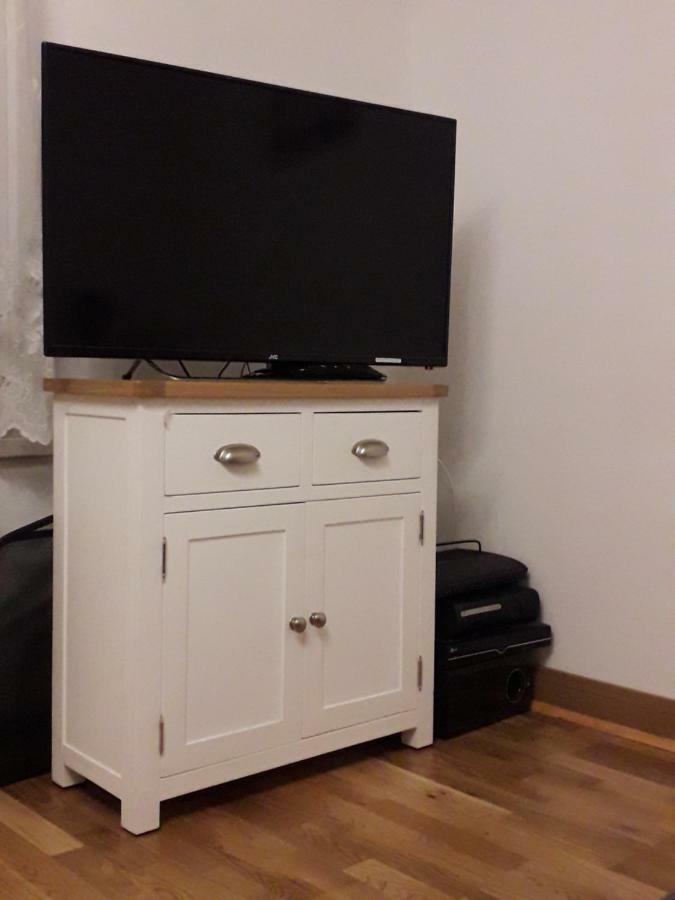 Vintage Double Bedroom Victoria 1 ダンファームリン エクステリア 写真